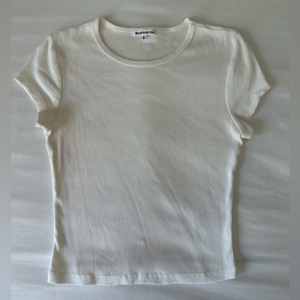Reformation Muse White Ribbed T-Shirt. Size Small